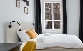 Primus Apartments